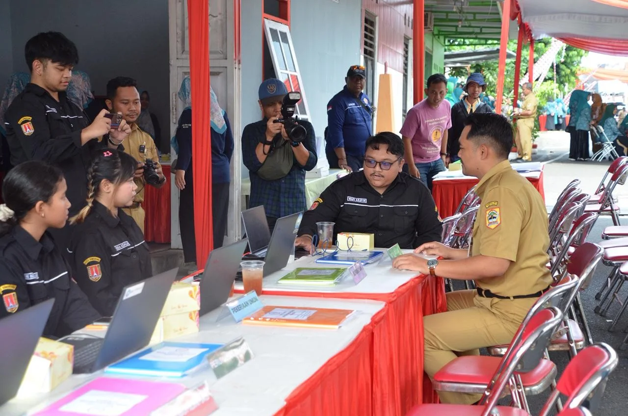 SIMPONI USTEDI sebagai inovasi digital pelaporan Posyandu untuk enam Standar Pelayanan Minimal di Kelurahan Gisikdrono
